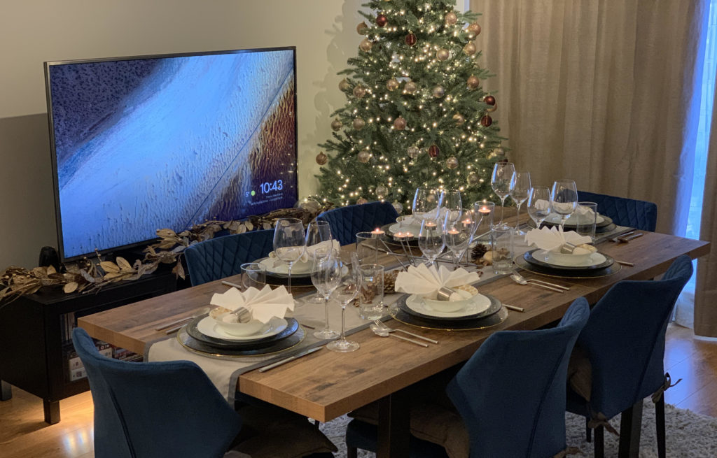 holiday table set w/ christmas tree